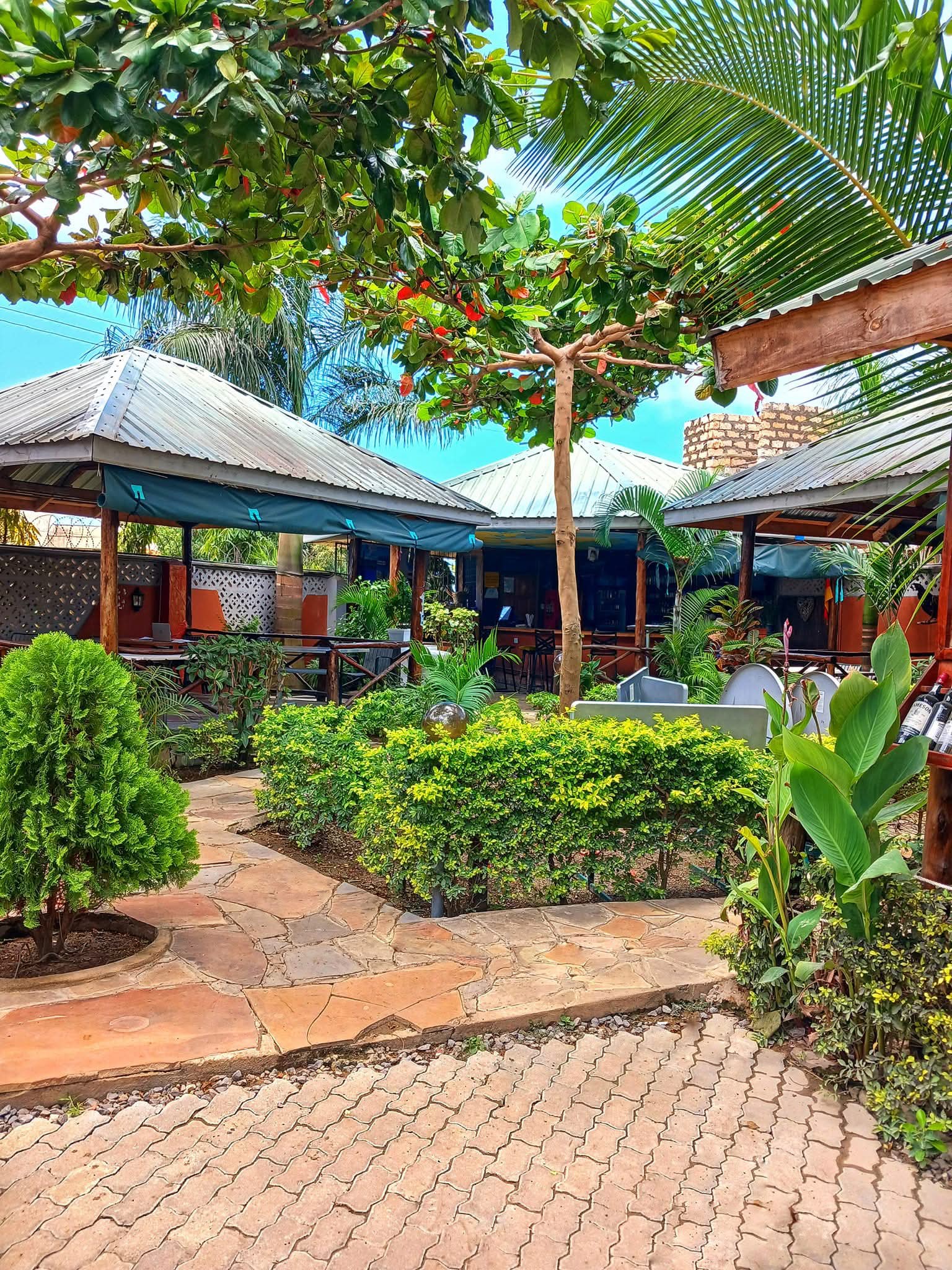 Tres Beer Garden – A Tropical Hangout You'll Love